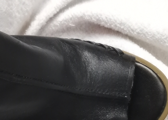 Shoes - Picture 5 of 6